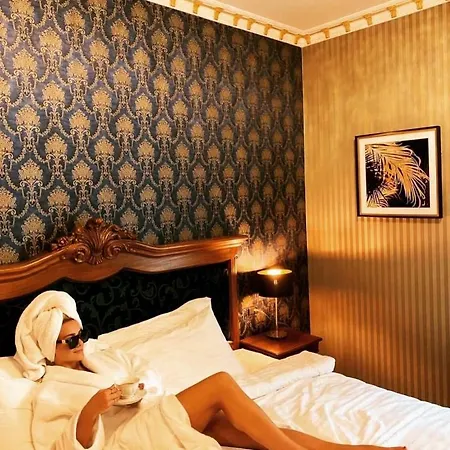 Envy Boutique 4*