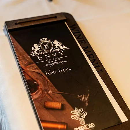 Envy Boutique Dıraç